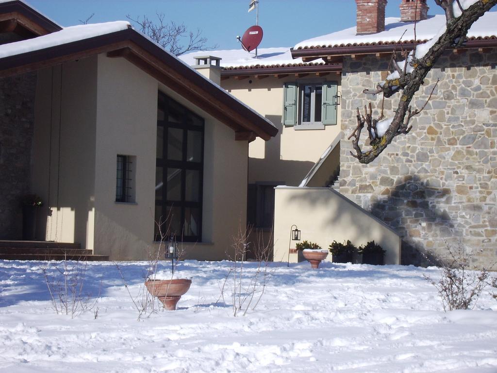Borgo Pianello Holiday Homes And Winery Lizzano In Belvedere Exterior foto